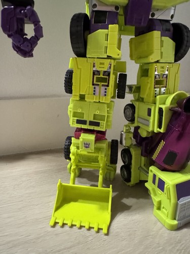 SDCC 2015 Ex. Transformers Combiner Wars Devastator + PC-06 & PC-07 Upgrades - Picture 5 of 22
