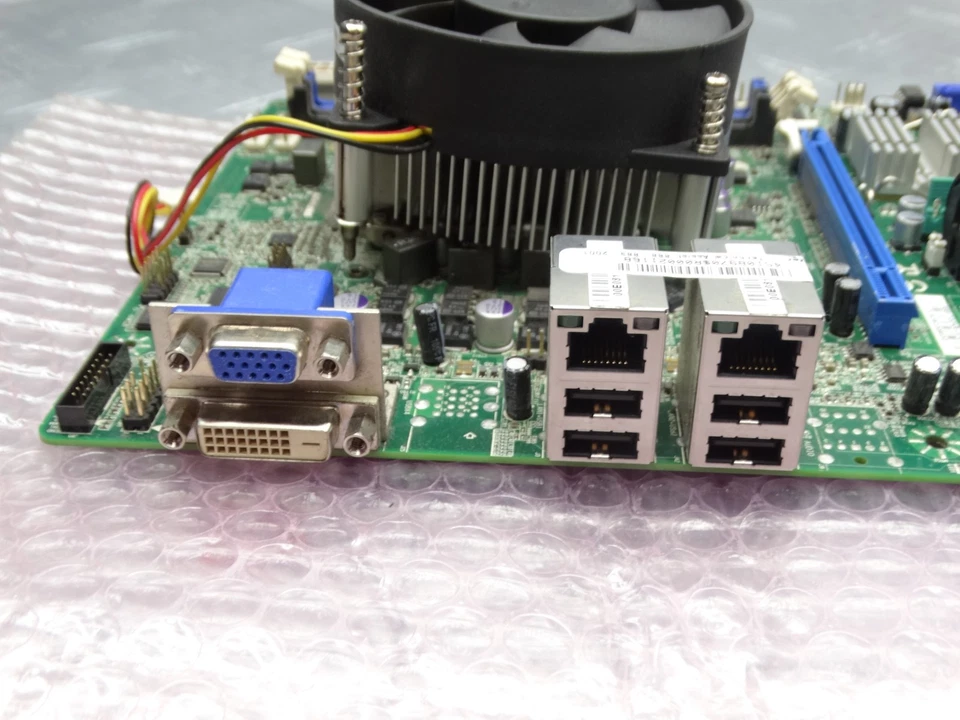 Tyan S5515G2NR-EF I Main Board S.1155 DDR3 PCIe PCI 45103410 + CPU + Heatsink - Image 4 of 4