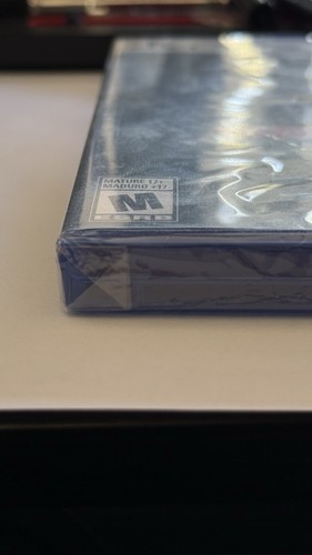 Hitman III: Deluxe Edition (PS5) BRAND NEW SEALED - SMALL TEAR - Picture 12 of 16