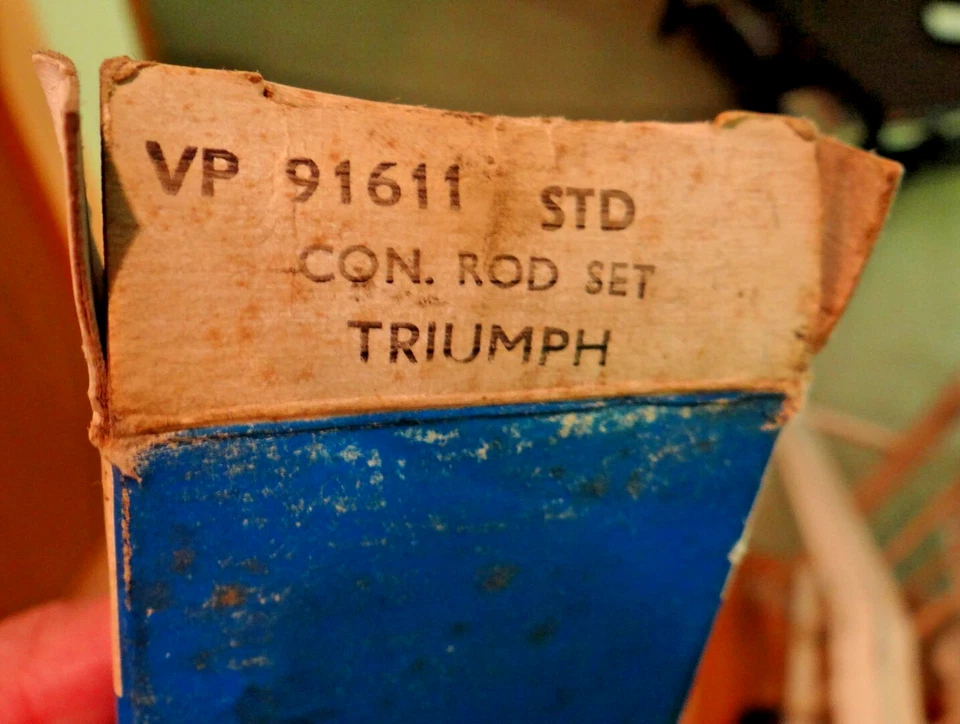 TRIUMPH TR6 TR250 GT6 SPITFIRE 1968-1976  STD. ROD BEARING  VANDERVELL 149081 3X - Image 3 of 4