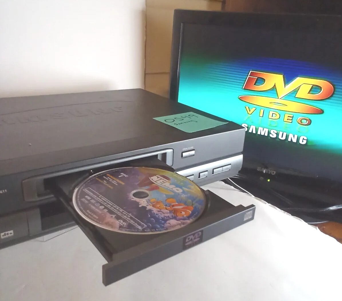 DVDレコーダー Samsung DVD-611/XAA DVD/Video-CD/CD Combo Player Tested NO REMOTE