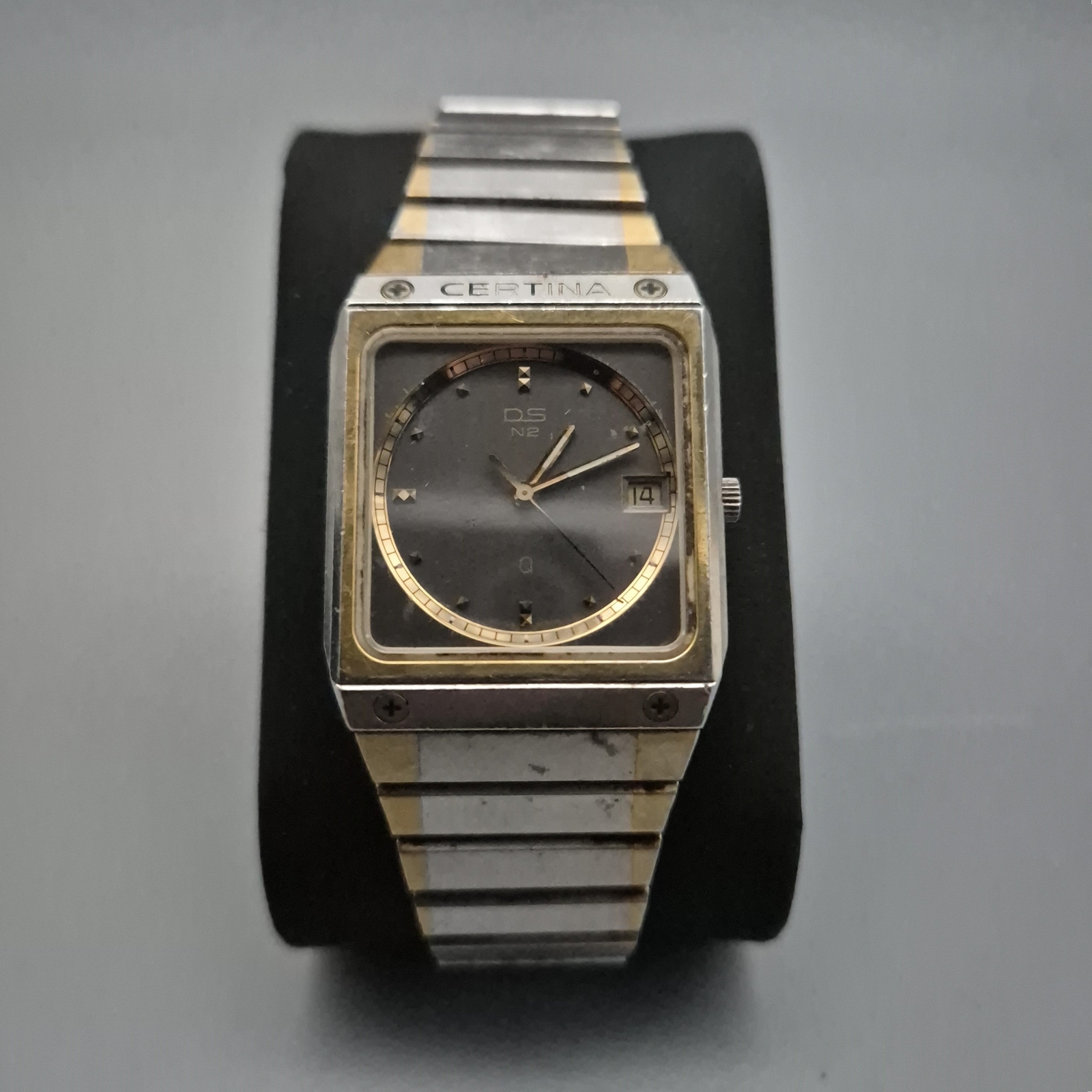 Certina DS N2 Wristwatch for Men - Rugged Design with Swiss Precision