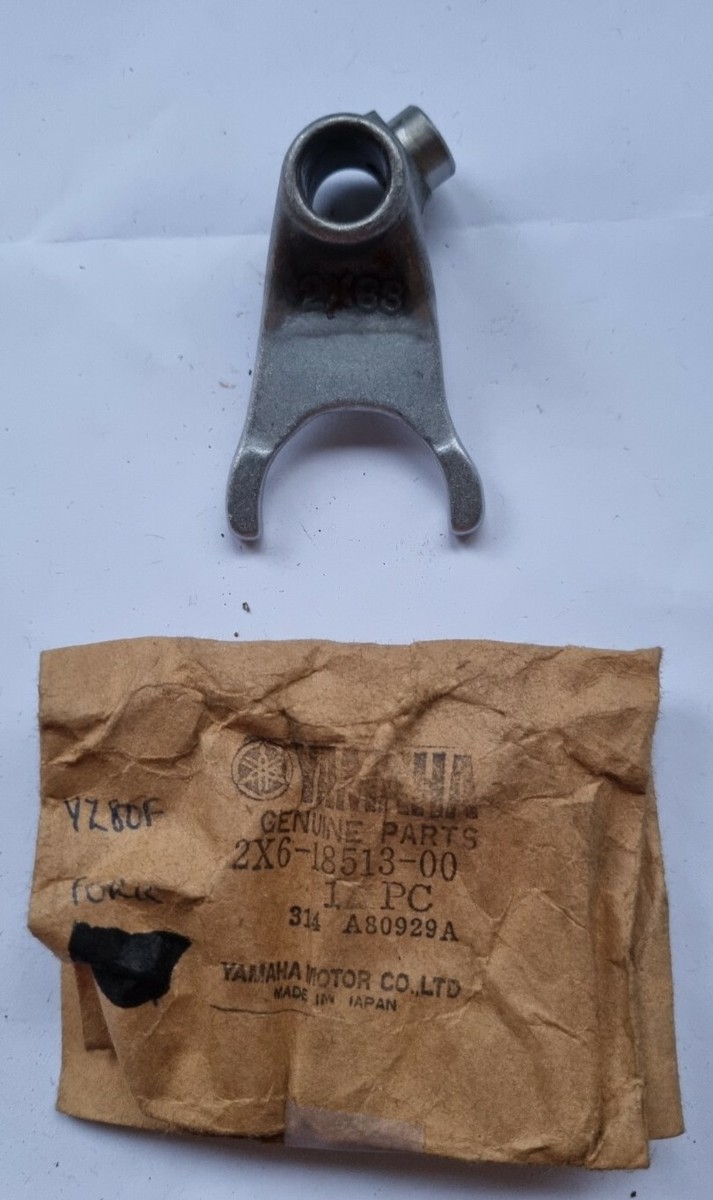 BRAND NEW GENUINE YAMAHA NOS GEAR SELECTOR FORK 3 1979-1980 YZ80