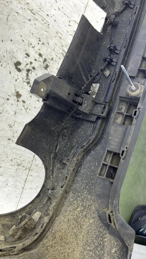 Pare choc arriere MERCEDES CLASSE C 204 PHASE 2 BREAK 20488095479999 - Photo 2/4