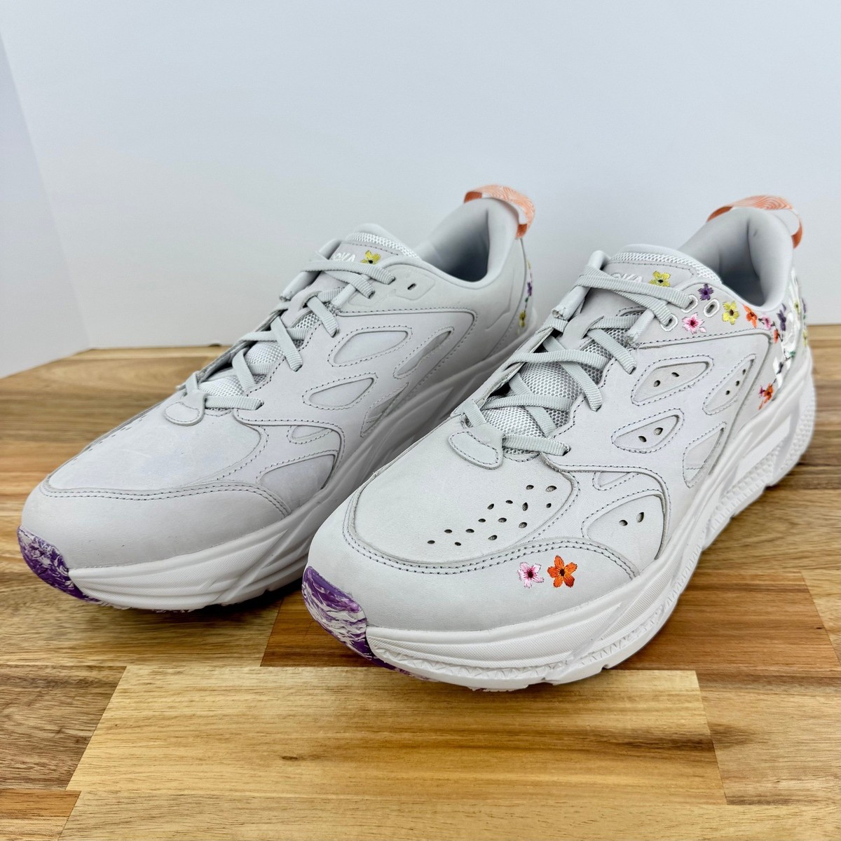 New Hoka One x Anthropologie Vibrant Bloom Bondi Women's 15