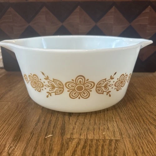 Vintage Pyrex Butterfly Gold Casserole Dish 474-B 1.5 Qrt Cookware Floral No Lid