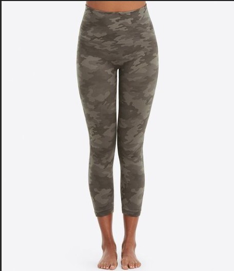 NWT SPANX Seamless Cropped Camo Leggings in Sage Camo Size M Gym Shapewear