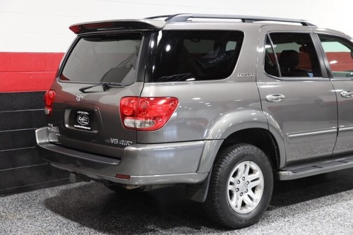 2006 Toyota Sequoia Limited 4WD Leather Seats Well Maintained Serviced WoW - Picture 9 of 24
