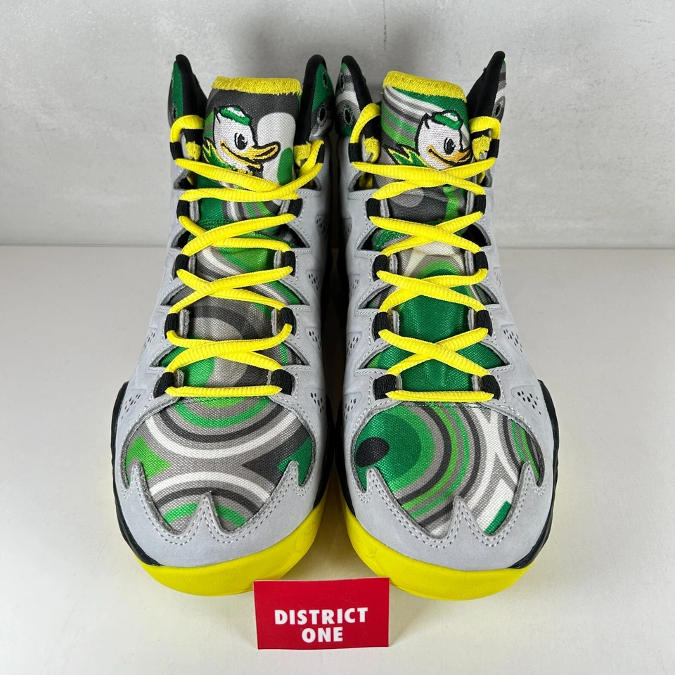 Air Jordan Melo M10 Oregon Ducks PE 2014 - Size 4.5 - 405 494565 - Image 2 of 4