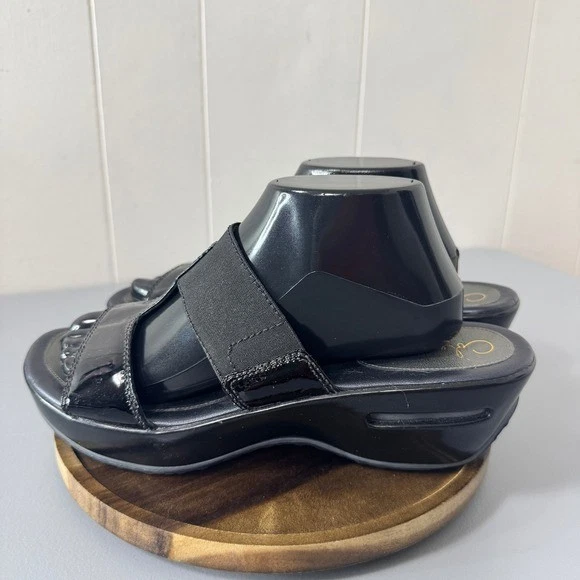 Sandalias Cole Haan con plataforma de charol negro 10B Foto 3 de 4