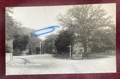 Das Dreieck, Erlemaston, Berks. RPPC T.H.B & Co. Unposted 