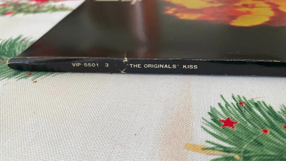 KISS - The Originals 3LP Rare Japanese Only Release Vinyl Pressing w/Booklets EX - image 2 of 4