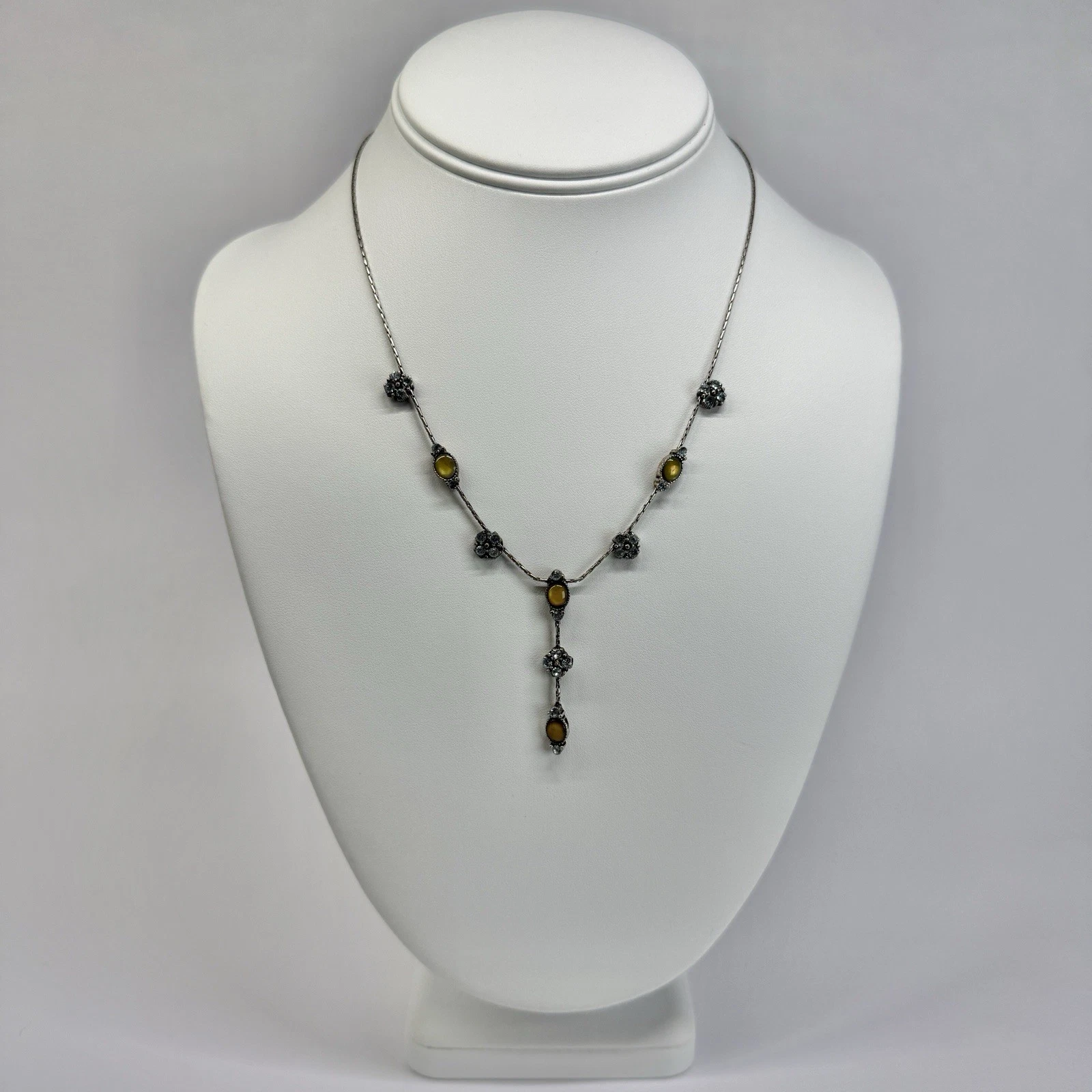 1928 Floral Faceted Crystal Art Deco Dainty Silver Tone Vintage Necklace N684