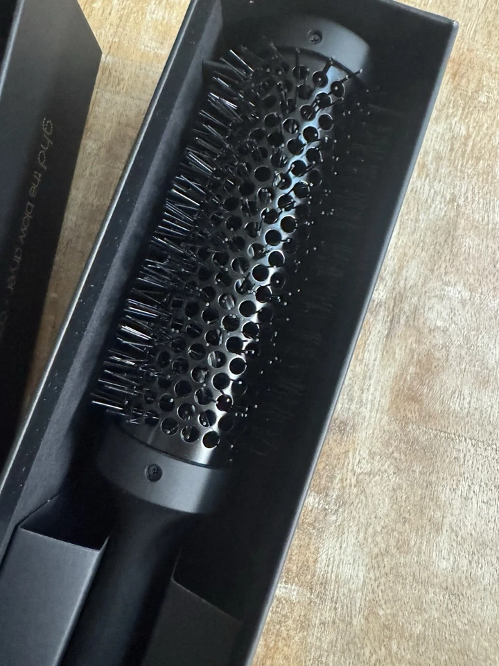 Cepillo de pelo radial de cerámica GHD the Blow Dryer de 2 pulgadas — NUEVO SIN USAR Foto 4 de 4