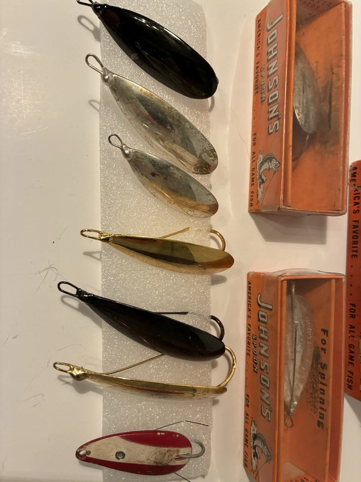 Lote de 10 señuelos de pesca vintage. 3 en caja correcta. Johnson. Daredevel. Foto 3 de 4