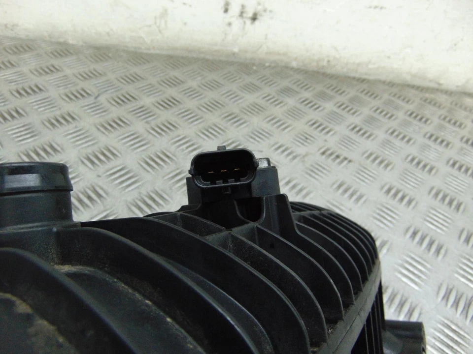 Ford Fiesta Intake Inlet Manifold Ag919f479ab Mk7 1.0 Petrol 2013-2016A - Image 2 of 4