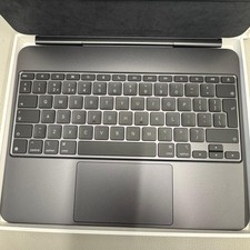 GENUINE ORIGINAL APPLE IPAD PRO 13” M4 / M5 MAGIC KEYBOARD CASE BLACK MWR53B/A