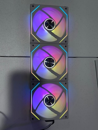 Lian Li UNI Fan SL-Inf 120mm- LOT OF 3 - ARGB Fan-Infinity Mirror-Daisy White