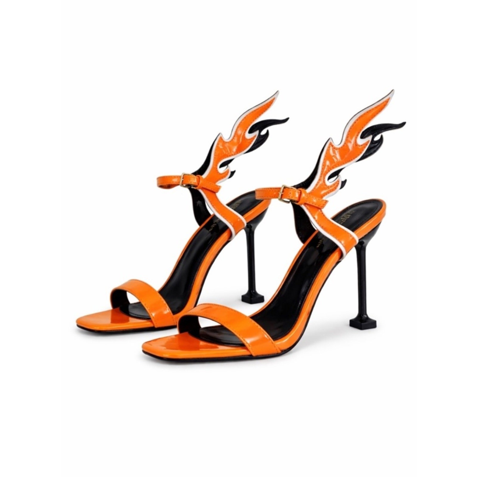 NUEVO EN CAJA Sandalias Cape Robbin Inferno Flame Tacones Naranja Charol Llama Talla 5.5