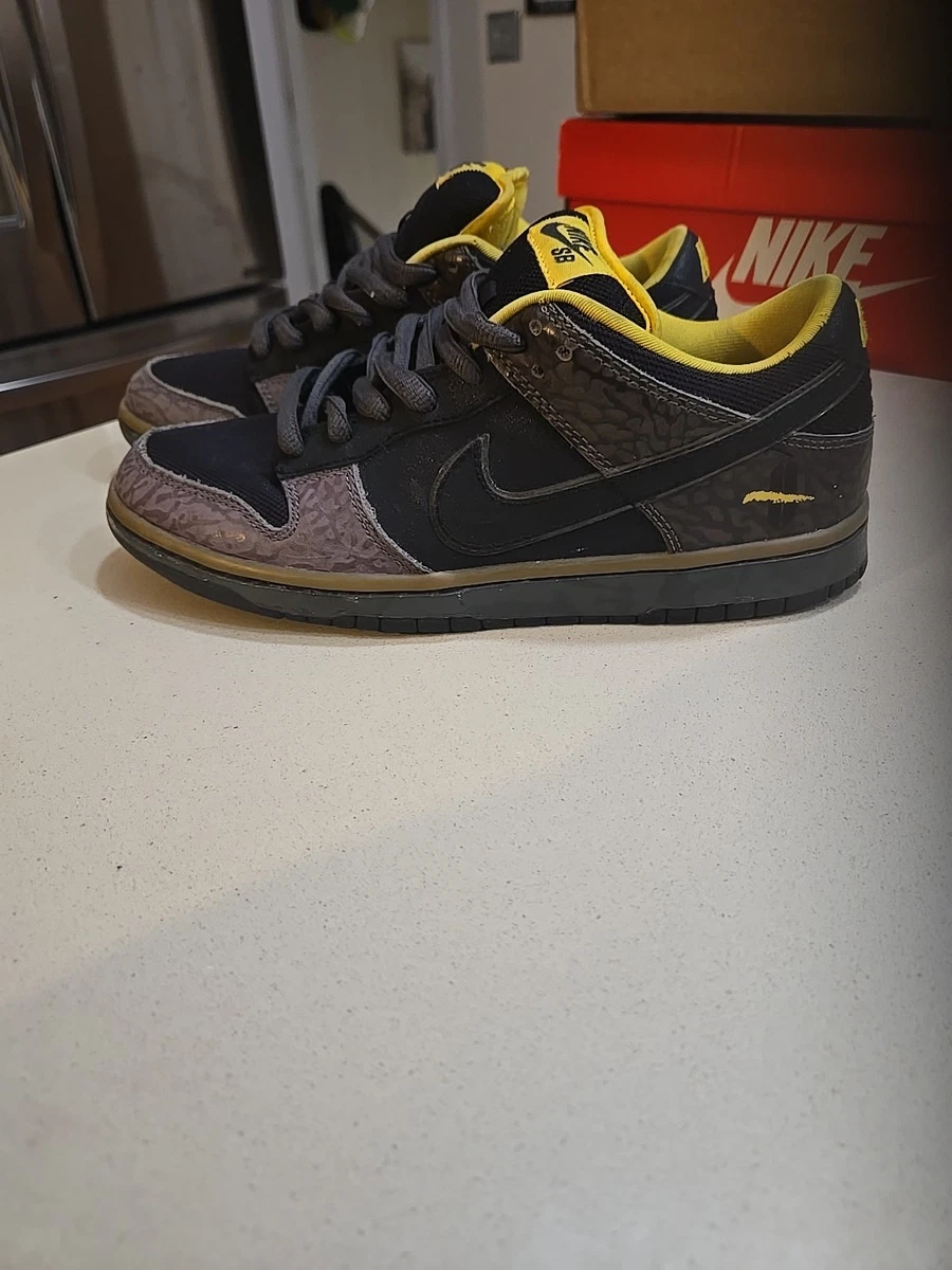 Nike Dunk Premium SB Low Yellow Curb for Sale | Authenticity