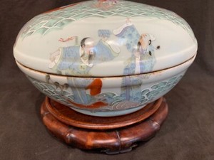 Antique Qing Chinese hand painted porcelain 12.5” covered bowl with larger stand