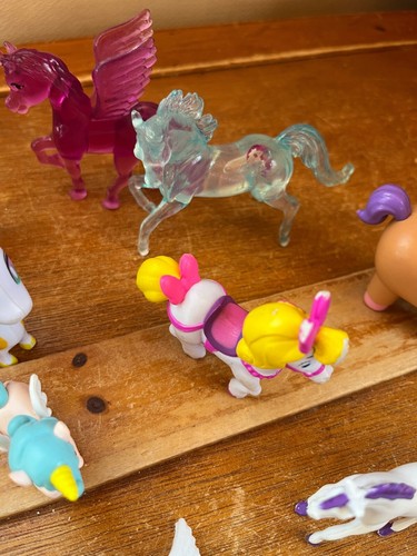 Mixed Lot of Hard Plastic Winged Horse Vinyl Plastic Unicorn Piñata Llama Small - Picture 10 of 24