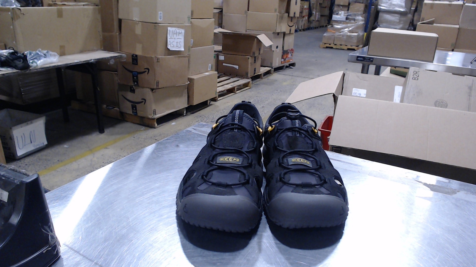 LikeNew_KEEN Uomo SOLR Sport ad alte prestazioni Chiuso a_Nero Oro10