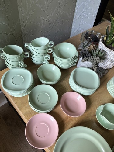 Enorme lotto 73 pezzi misti Mallo Ware & Boonton vintage verde menta rosa USA melamina - Foto 3 di 24