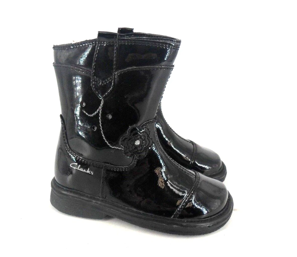 Clarks Gypsy Joy Negro Patente Primera Botas Reino Unido 5.5 UE 22 F Ajuste PVP £24 CHJ08 BB 04 Foto 3 de 4