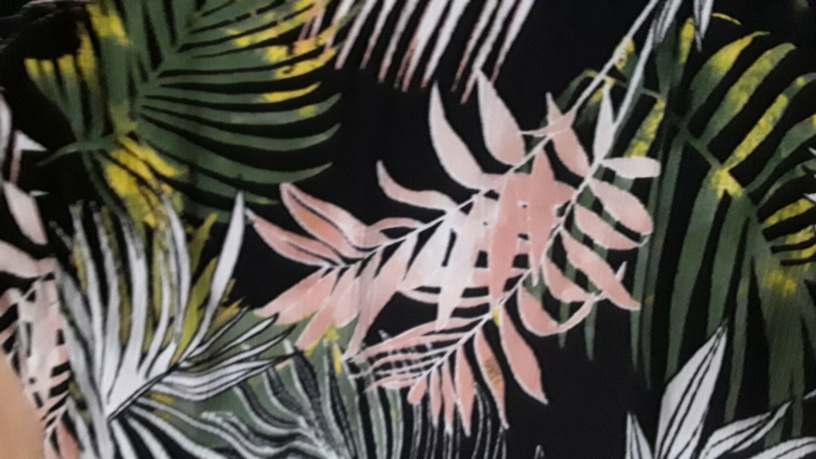 Women's Multi-Colored Leaf Pattern 3/4 Sleeve Bla… - image 3