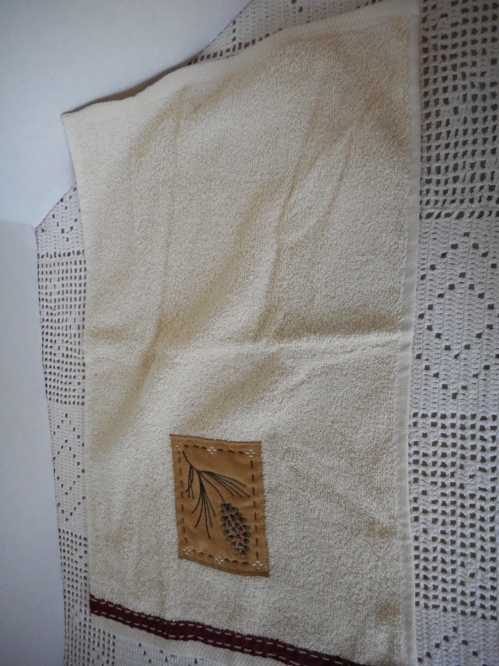 Toalla con punta de dedo Bacova PINE CONO **NUEVA con etiqueta** Pine Ridge Foto 3 de 4