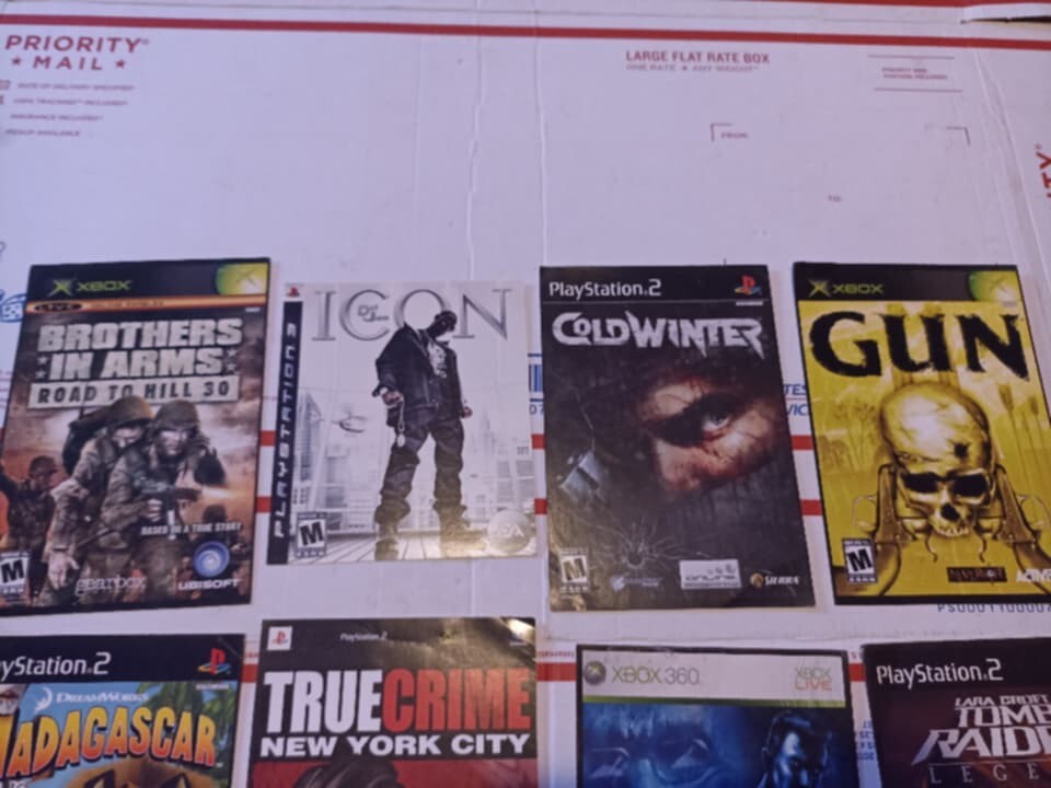 GameStop True Crime Cold Winter Store Display Promo Ads Marketing Material lot