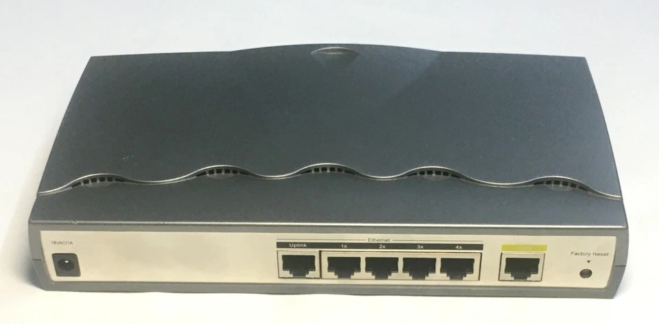 D-LINK DI-304 ISDN Remote Access Router - ohne Netzteil - Bild 2 von 2