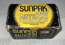 Vintage Sunpak AUTO 221 Electronic Flash Unit 650-221