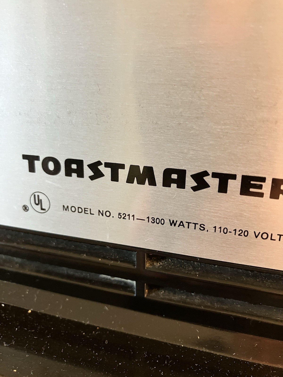 Vintage Toastmaster Tabletop Oven / Toaster Oven / Broiler Model 5211 1300W