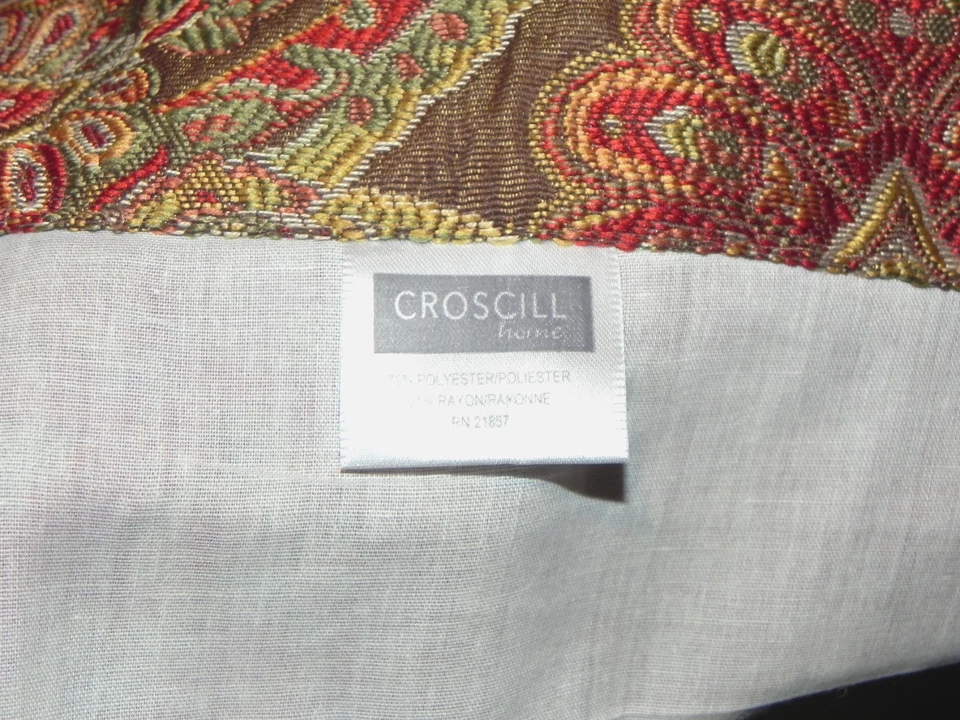 CONJUNTO DE CORTINAS FORRADAS CROSCILL MEDALLION PAISLEY FLORAL VERMELHO/OURO/VERDE 41 X 88 - Imagem 4 de 4