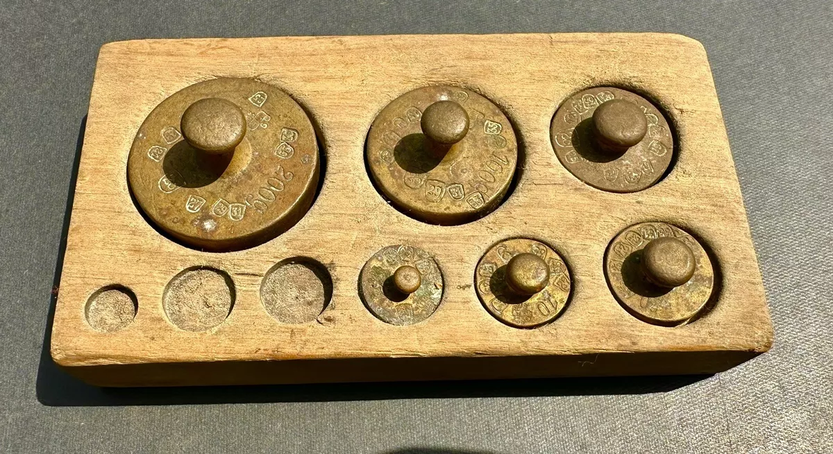 Antique scale weights deals
