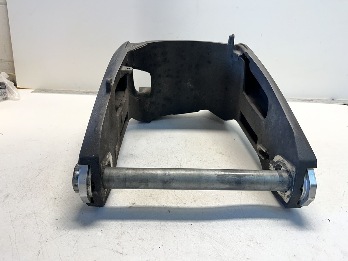 アートNo.370 13-18 Ducati Panigale 899 959 Rear Swing Arm Assembly Used