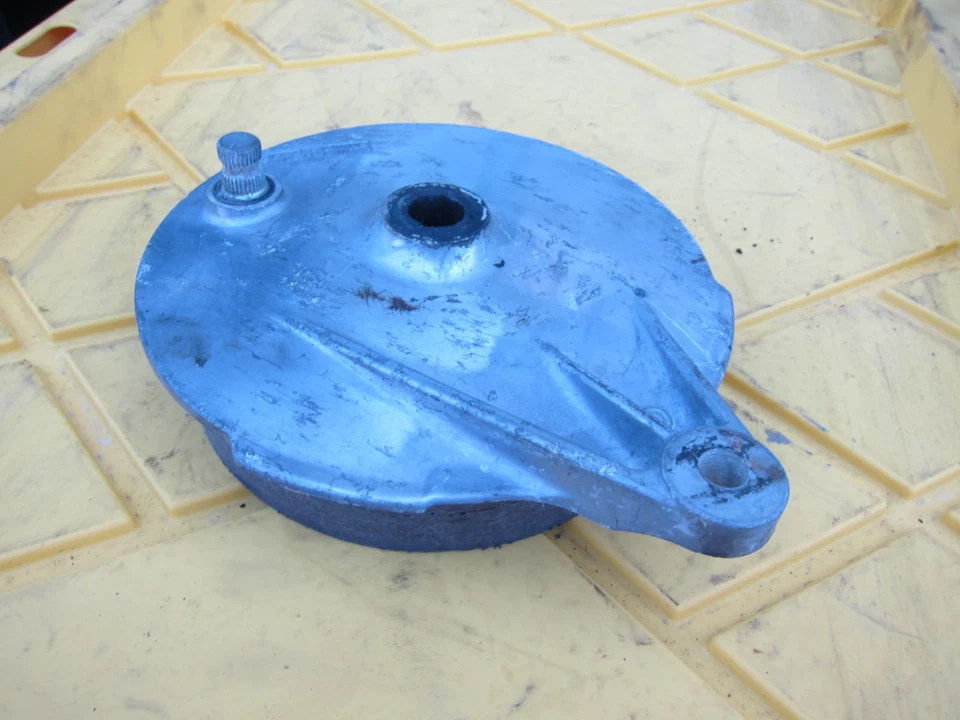 Freio a tambor 1980 Suzuki GN 400 T OEM  - Imagem 2 de 4