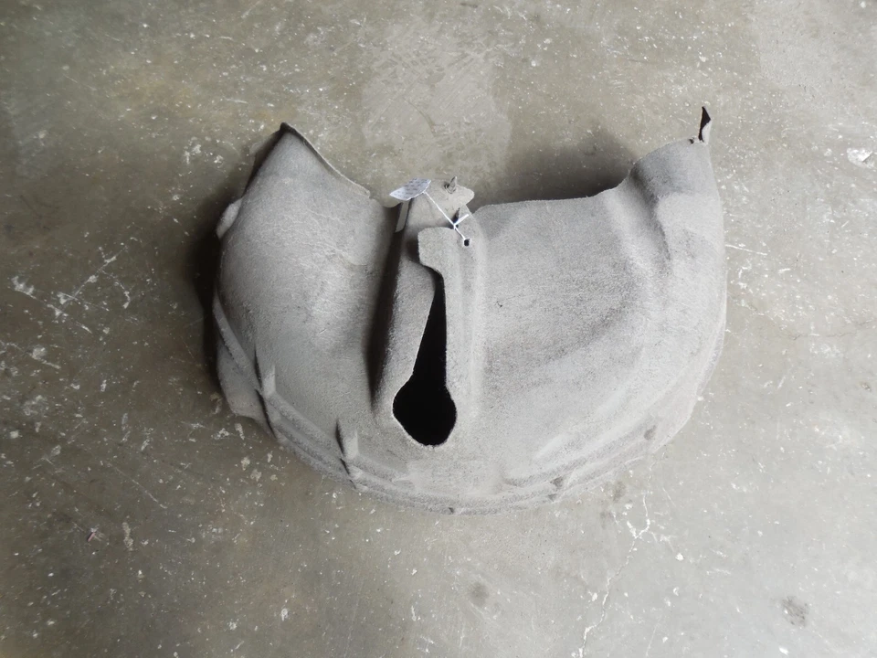 05-11 Audi A6 Quattro C6 A6 Sedán 3.2L Guardabarros Interior Trasero Rueda Arco Salpicaduras Foto 2 de 4