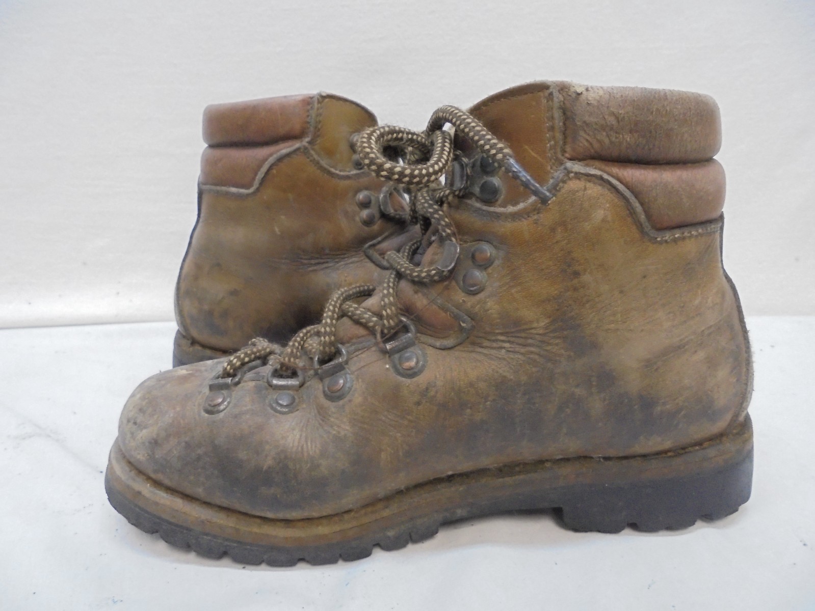 wide Leather Mountaineering Hiking 