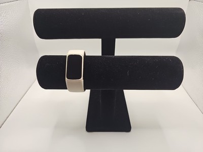 Fitbit Charge 5 Fitness Tracker - Lunar White/Soft Gold Excellent Condition 
