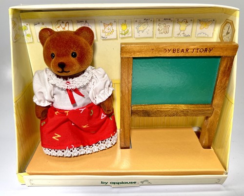 1987 TEDDY BEAR STORY by Applause “Miss Bearsly With Blackboard #19147 - Picture 2 of 6