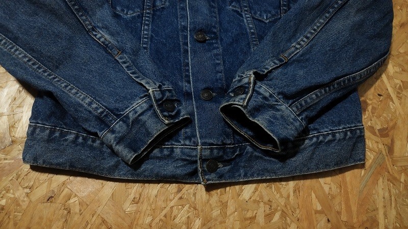 VTG 90s Levi's 70505 Type 3 Tracker jacket. Size 38. Denim VTG 90s Levi's 70505 Type 3 Tracker jacket. Size 38. Denim
