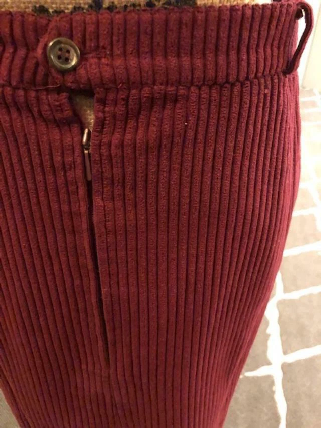 Traje para mujer Bogner Alemania terciopelo rojo pana ribete de cuero talla 8 Foto 2 de 4