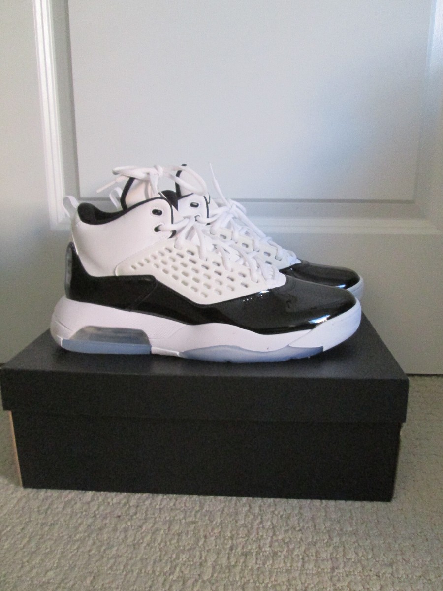 jordan maxin 200 black and white