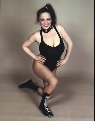 VINTAGE 80 s PRO WRESTLING PHOTOS LINDA DALLAS (full)