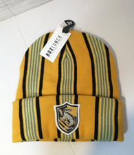 Wizarding World Harry Potter Hufflepuff Beanie with Crest Yellow/Black NWT
