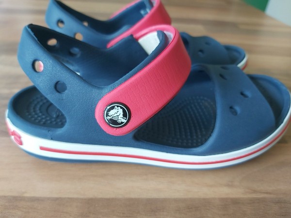 childrens crocs size 11