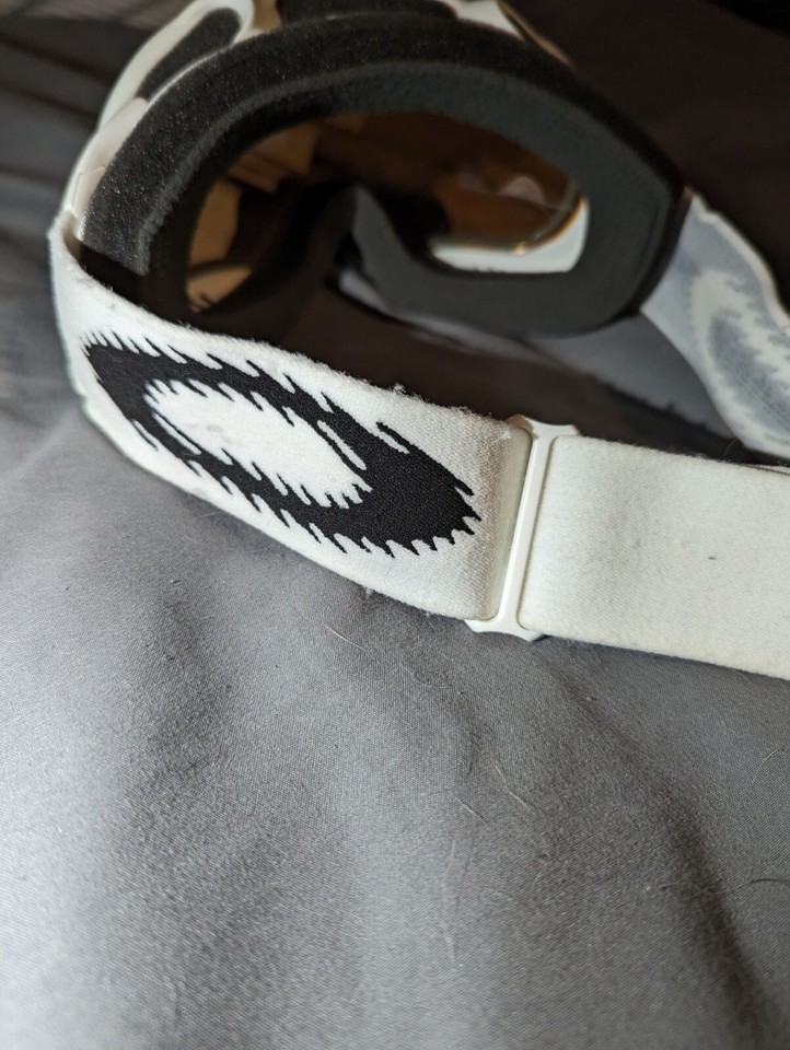 oakley-ski-goggles-women-white-and-black-orange-tint-ebay